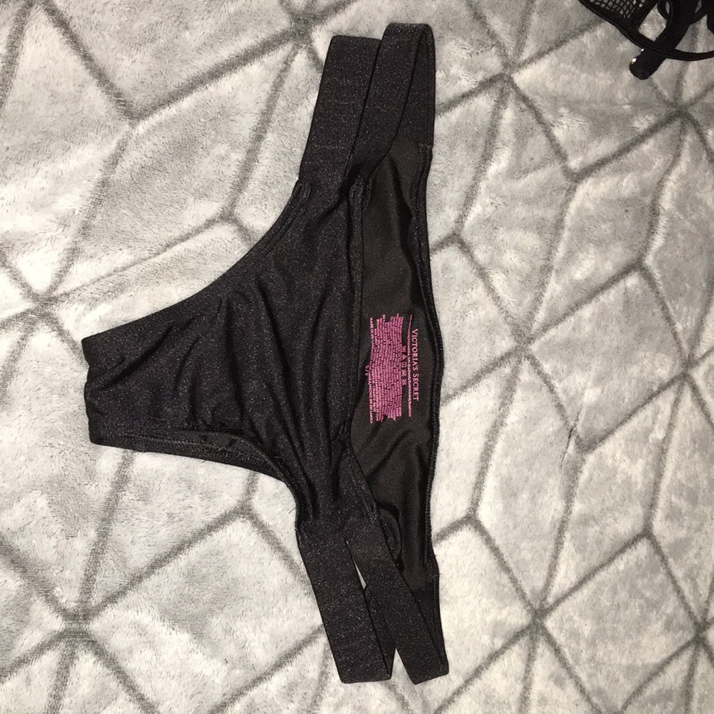Itsy Victoria’s Secret bikini bottoms